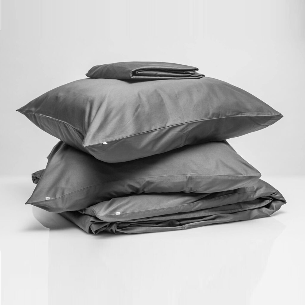 Cotton sateen bundle anthracite 1