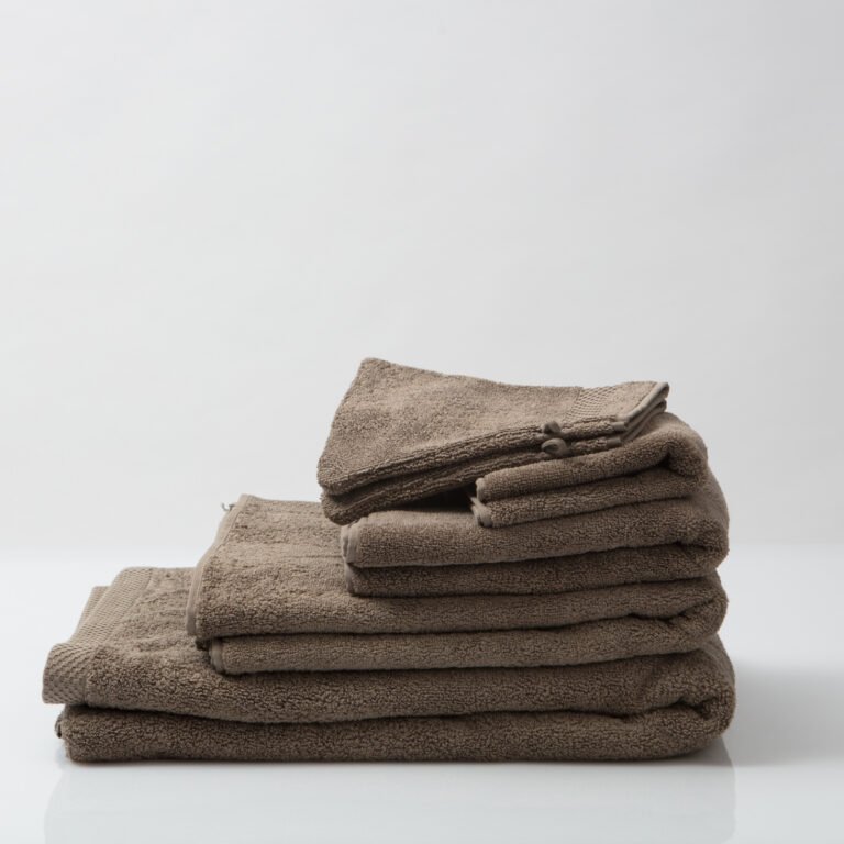 Luxury bath linen bundle taupe 1