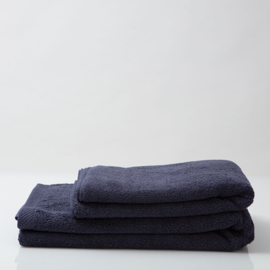 Luxury bath sheets navy 1