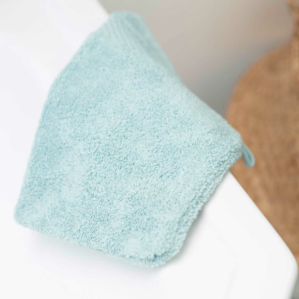 Luxury wash gloves kalani blue