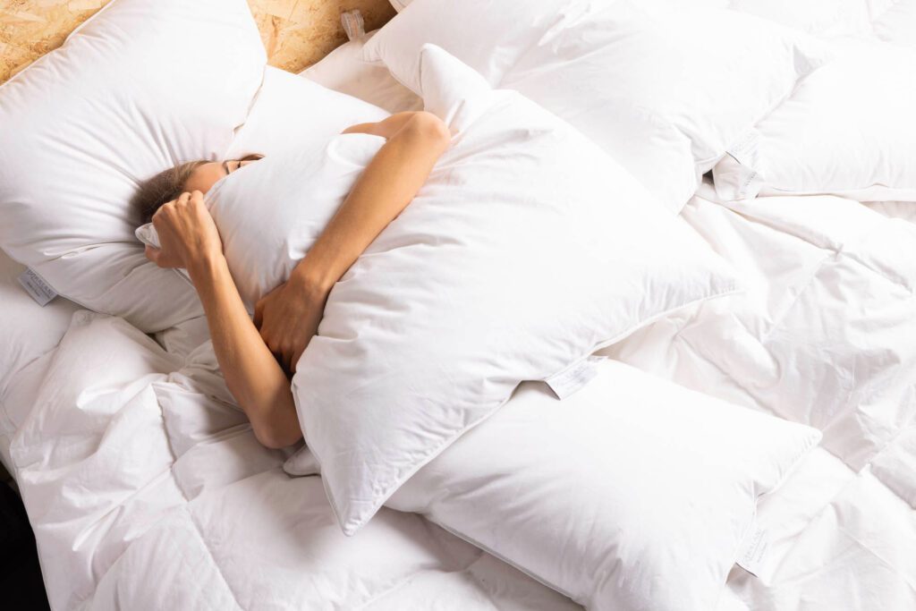 How do you warm up your bed without turning on the heating in your bedroom? • Kalani