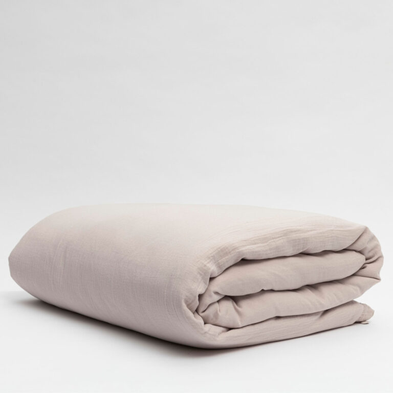 cotton-gauze-duvet-cover-sand-packshot-rolled-1