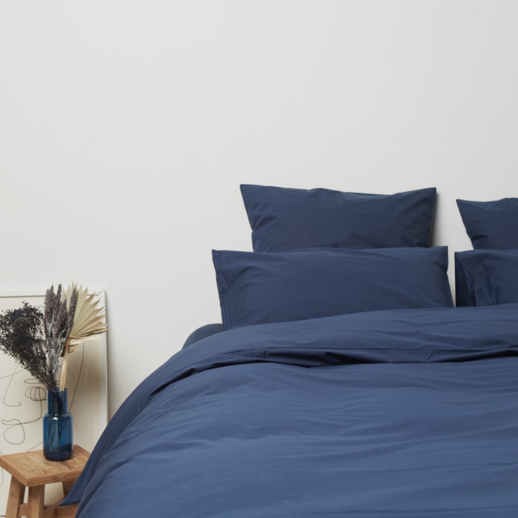cotton-percale-bedroom-midnight-blue-