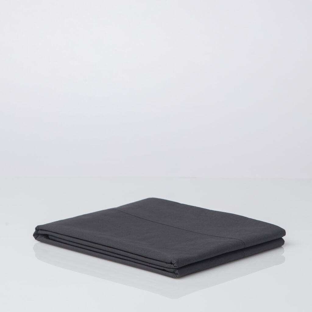 cotton-percale-flat-sheet-lava-grey-1