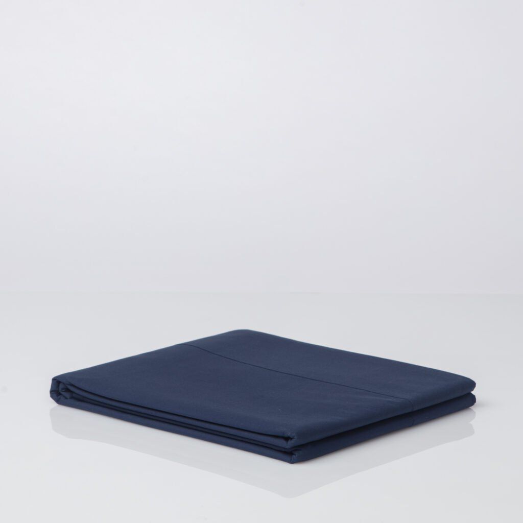 cotton-percale-flat-sheet-midnight-blue-1