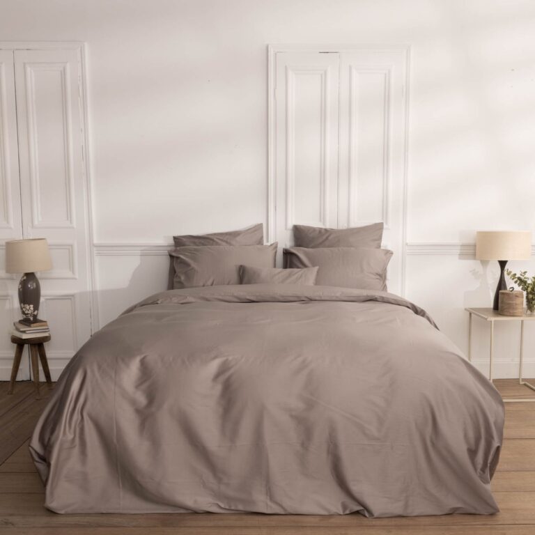 cotton-sateen-bedroom-taupe-ambiance-1