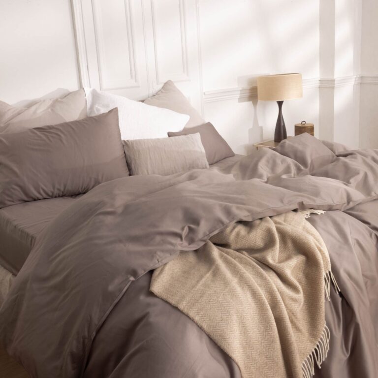 cotton-sateen-bedroom-taupe-ambiance-3