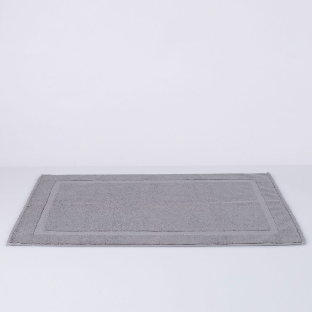 luxury-bath-mat-grey