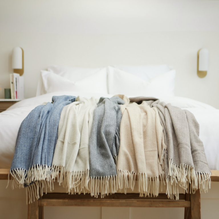 recycled-wool-woven-throw-all-colors-bedroom-1