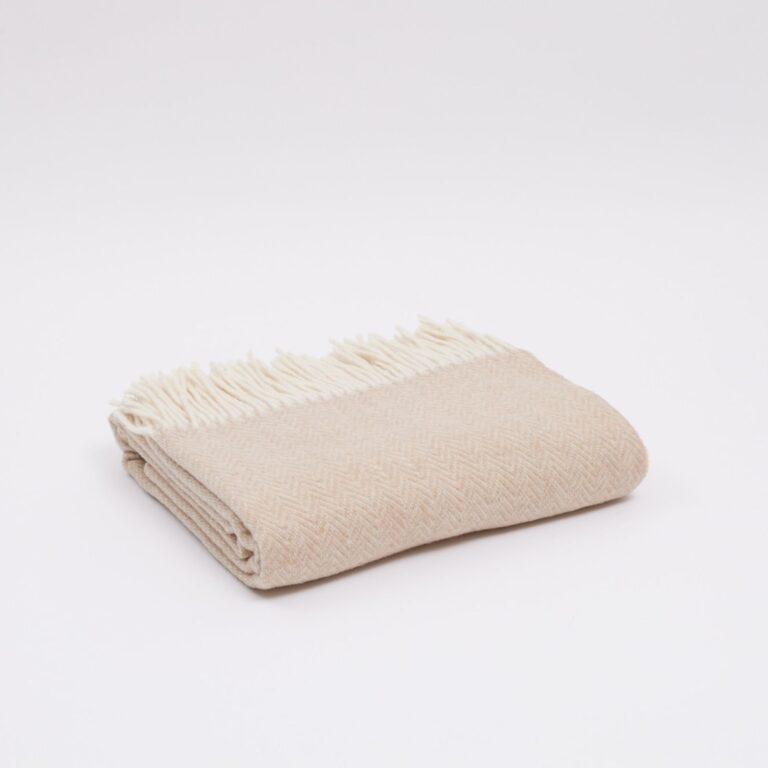 recycled-wool-woven-throw-beige-off-white-packshot-1
