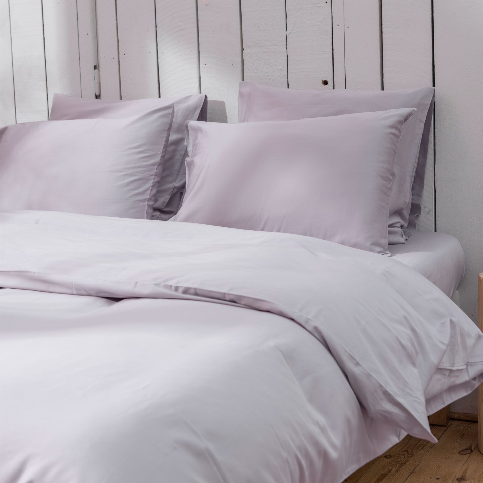 Duvet cover in luxurious and soft Sateen organic cotton · Kalani