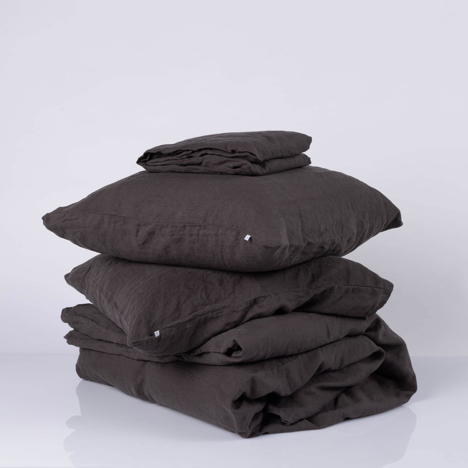 stone-washed-linen-bundle-anthracite-1