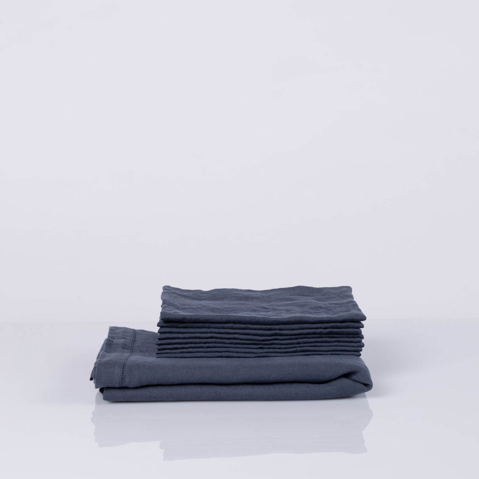 stone-washed-linen-hem-stitch-bundle-ocean-blue-1