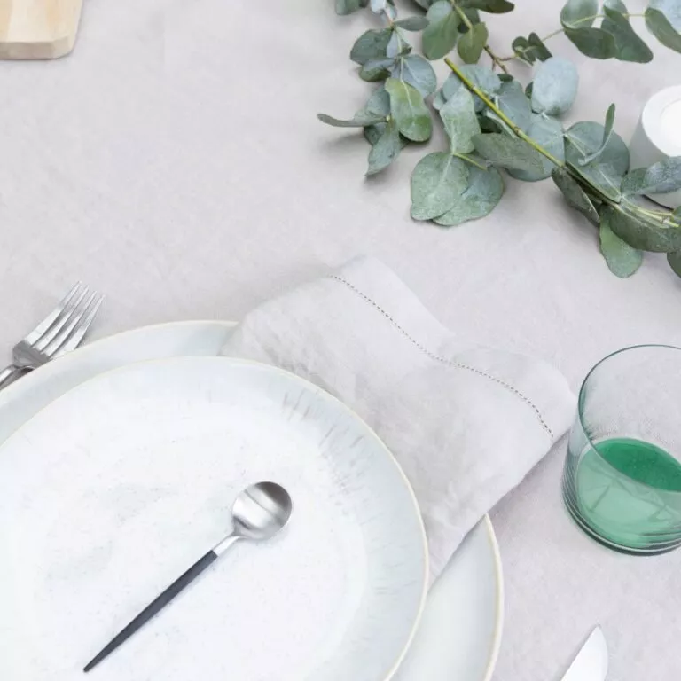 stone-washed-linen-hem-stitch-table-cloth-natural-3