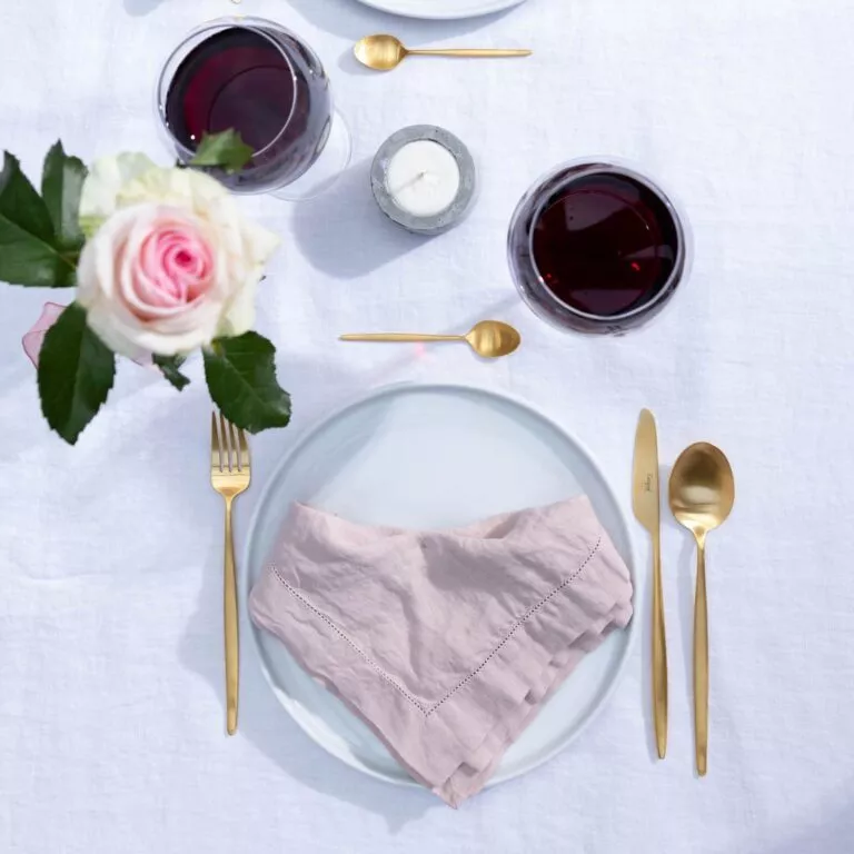 stone-washed-linen-hem-stitch-table-napkin-powder-pink-49x49-6