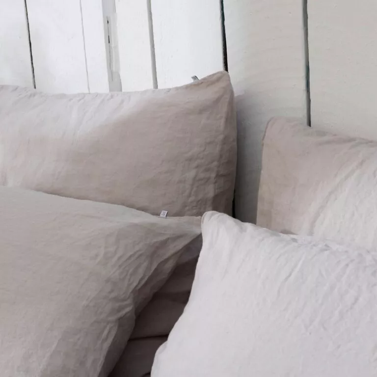 stone-washed-linen-pillowcase-natural-4