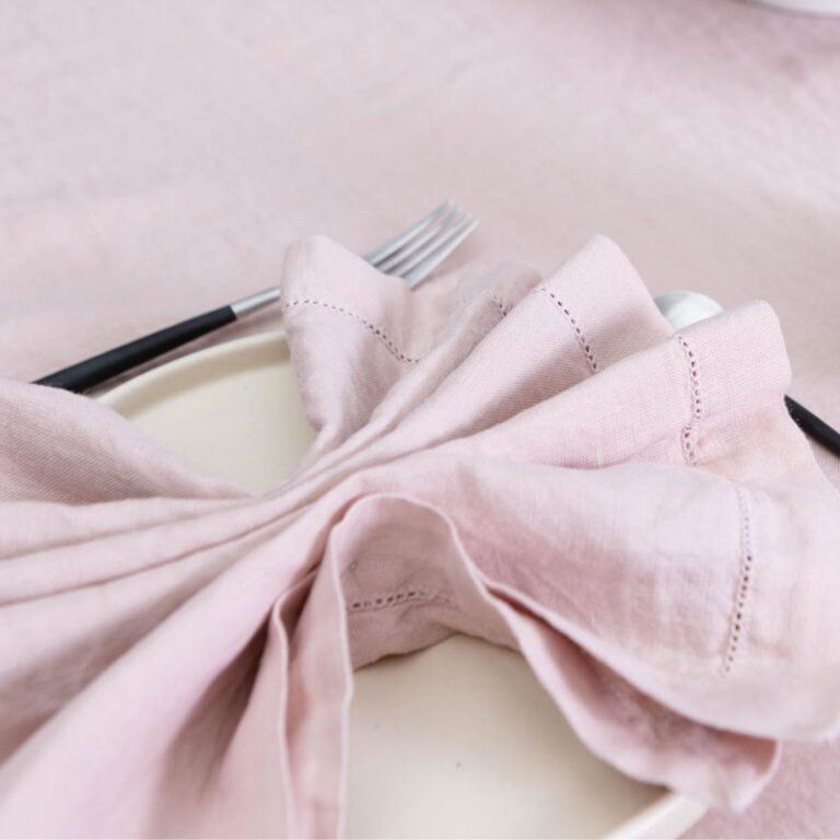 stone-washed-linen-table-powder-pink-detail-3
