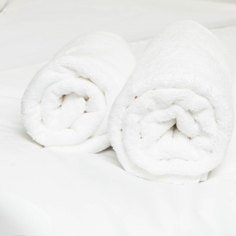 towel-set-white-ambiance-close-up-1